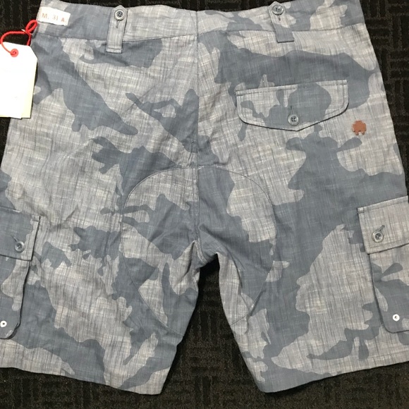 MARSHALL ARTIST CAMOUFLAGE CARGO SHORTS - Picture 2 of 6